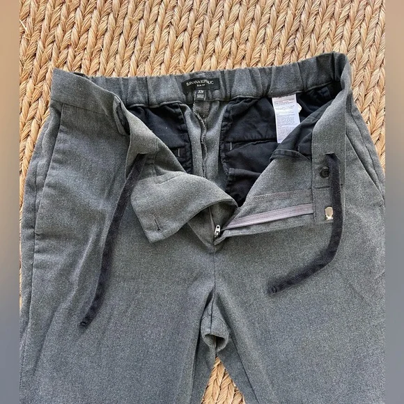 Banana Republic pants in charcoal gray, size 32 - Picture 3 of 7